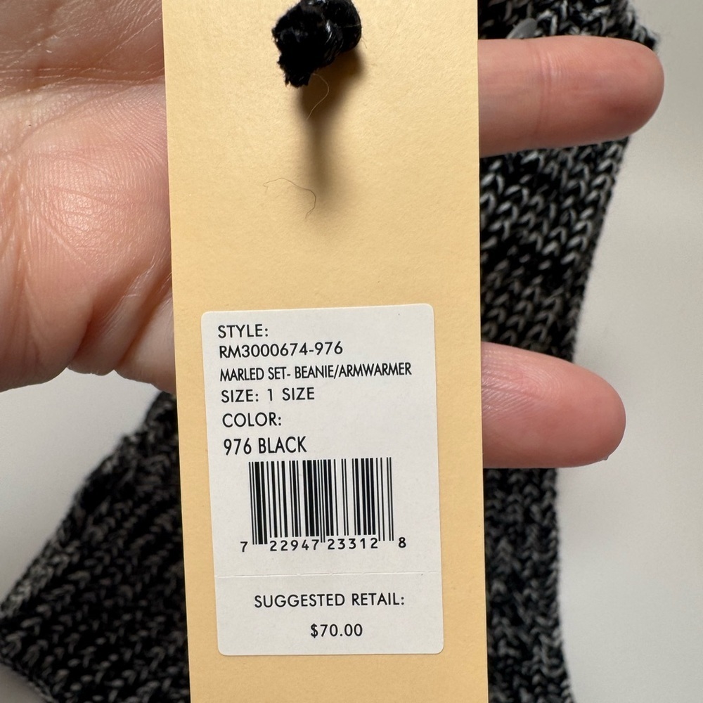 SOLD Rebecca Minkoff Grey Arm Warmers Winter Fashion Accessories NWT - Picture 5 of 5